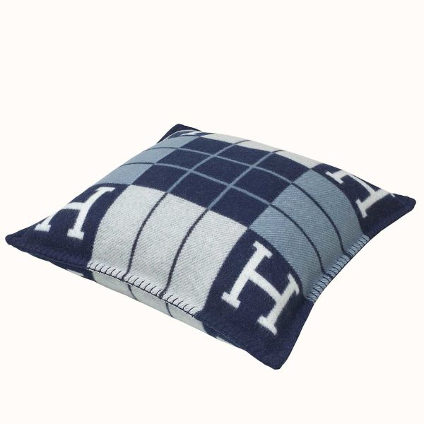 Replica hermes pillow hot sale