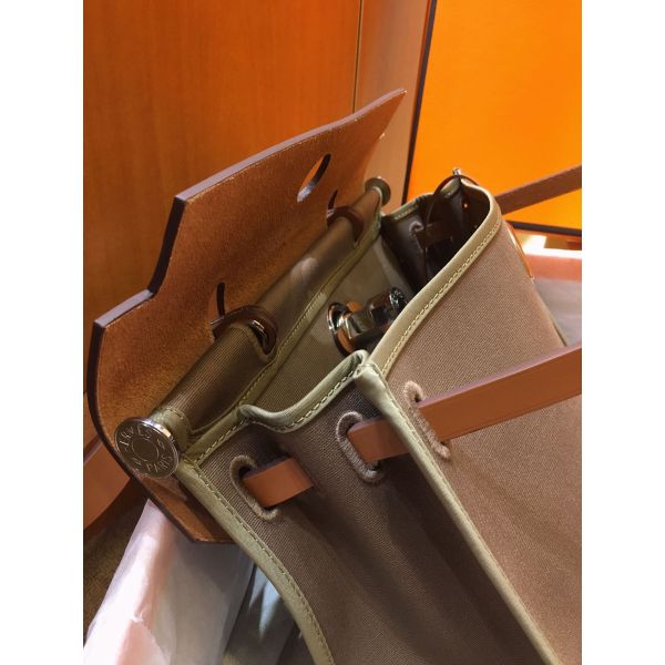 Replica Hermes Herbag Zip 31cm Bag In Brown And Taupe Replica Hermes Herbag Zip 31cm Bag In Brown And Taupe