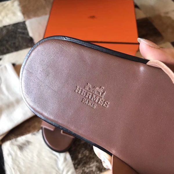 Replica Hermes Izmir Sandals In Camarel Swift Leather Replica Hermes Izmir Sandals In Camarel Swift Leather