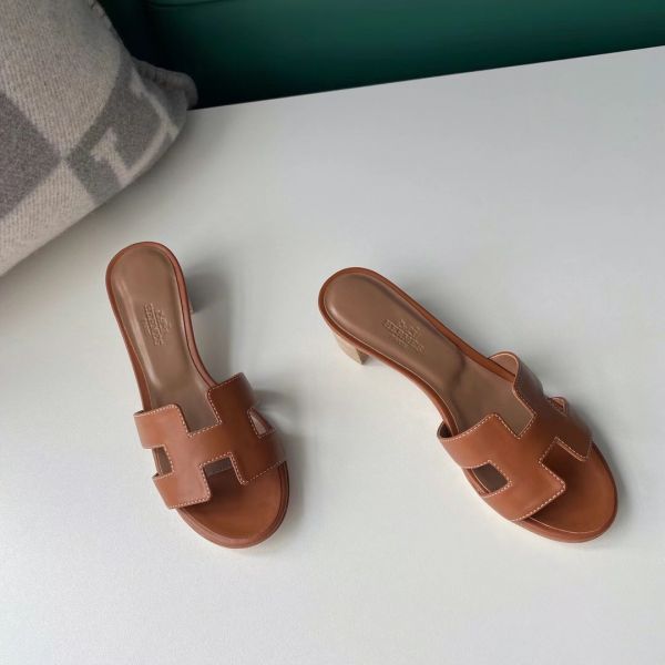 Replica Hermes Oasis Sandals In Gold Swift Leather Replica Hermes Oasis Sandals In Gold Swift Leather