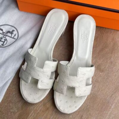 Hermes Oasis Sandals in Craie Ostrich Leather