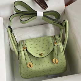 Replica Hermes Mini Lindy Handmade Bag In Vert Criquet Ostrich Leather