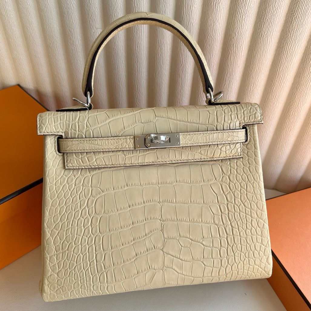 Hermes Kelly 25 Retourne Handmade Bag in Vanille Alligator Leather