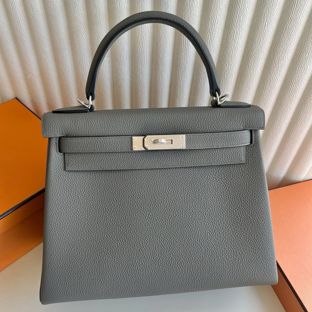 Hermes Kelly Retourne 28 Handmade Bag in Meyer Clemence Leather