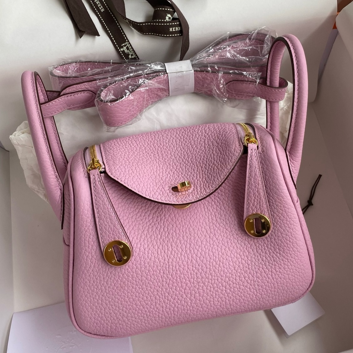 Hermes Mini Lindy Handmade Bag in Mauve Sylvestre Clemence Leather