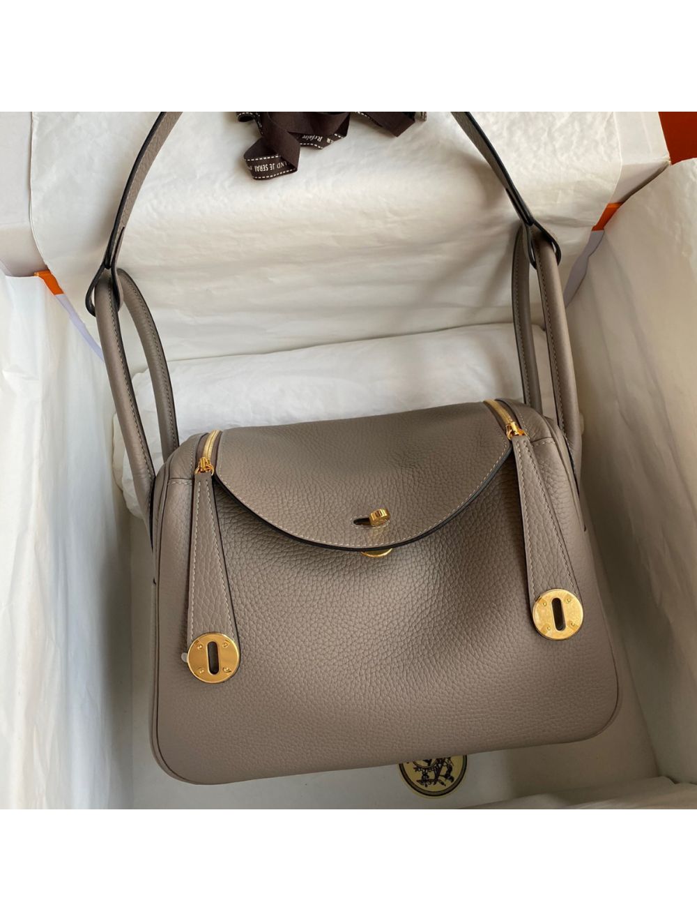 Hermes Lindy bag 26 Gold Clemence leather Silver hardware