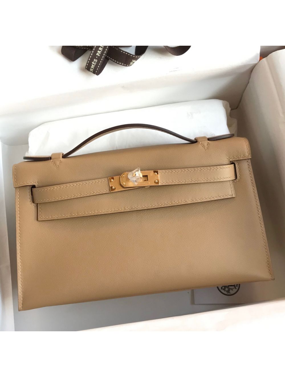 Replica Hermes Kelly Pochette Handmade Bag In Biscuit Swift Calfskin