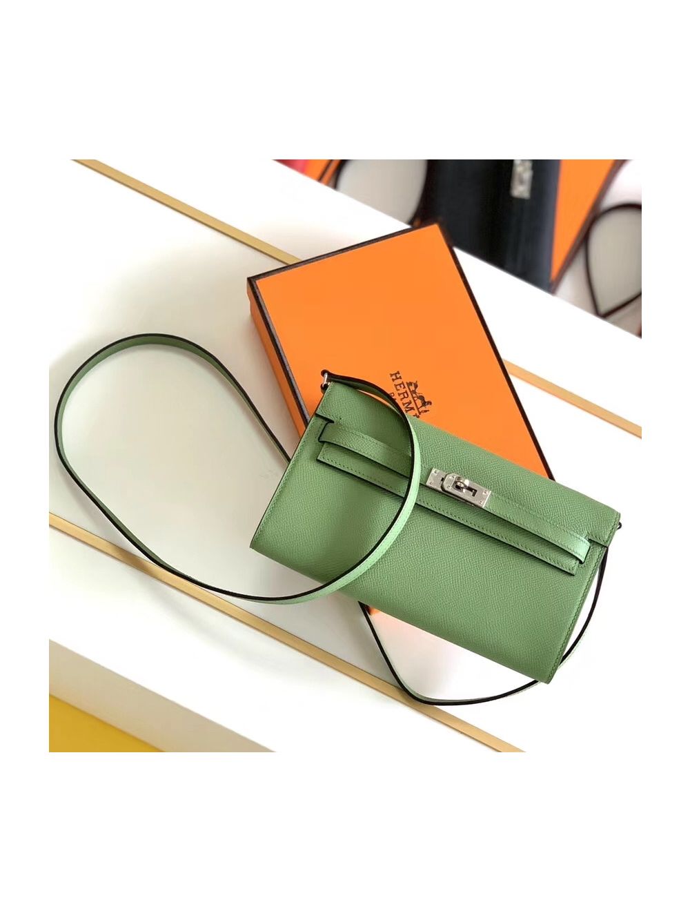 Replica Hermes Kelly Classique To Go Wallet In Vert Criquet Epsom